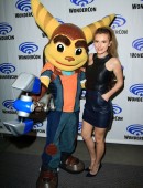 Bella-Thorne-WonderCon-2016-1