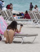 Claudia-Romani-in-Bikini-9