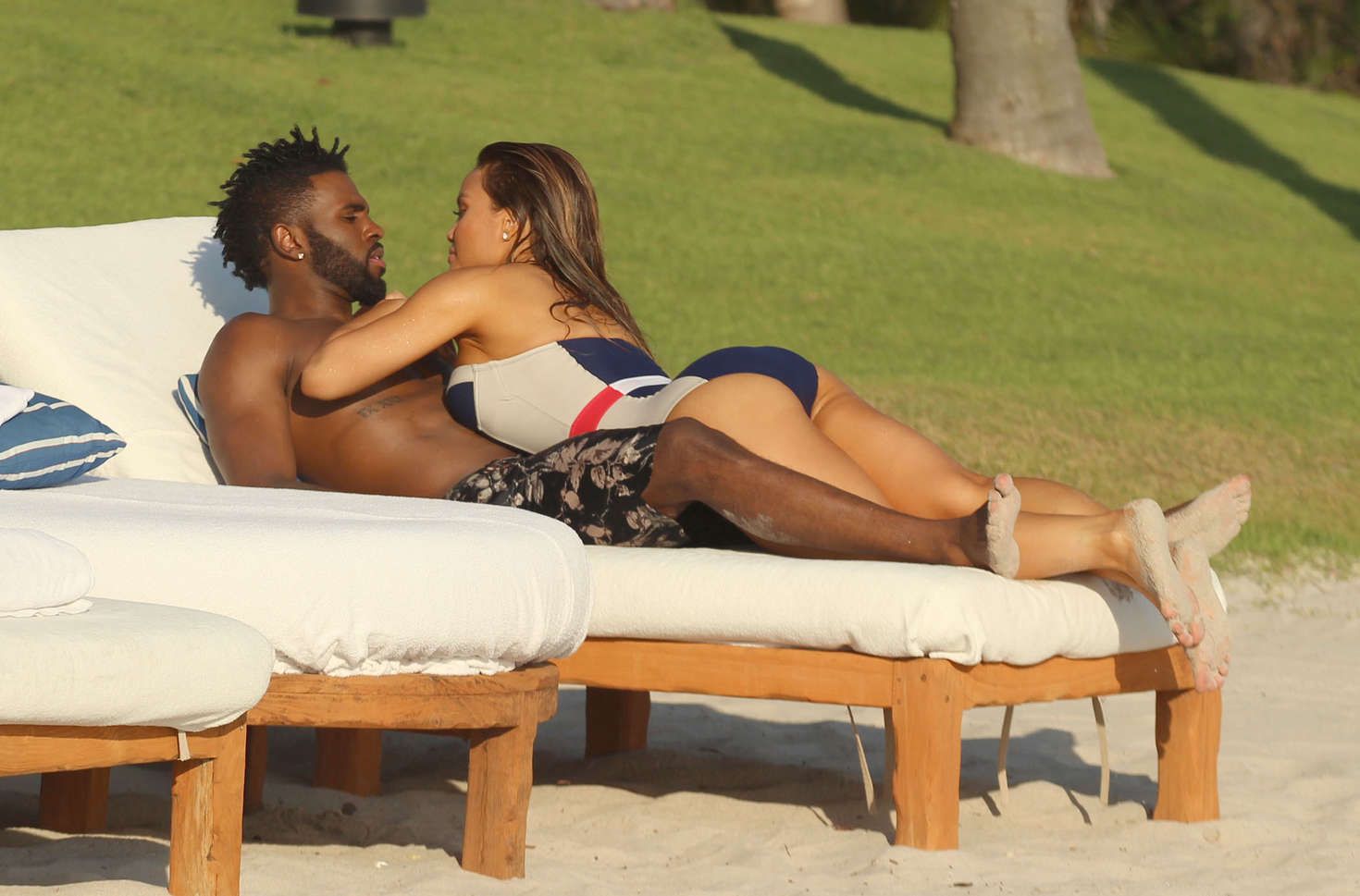 Daphne-Joy-and-Jason-Derulo-15