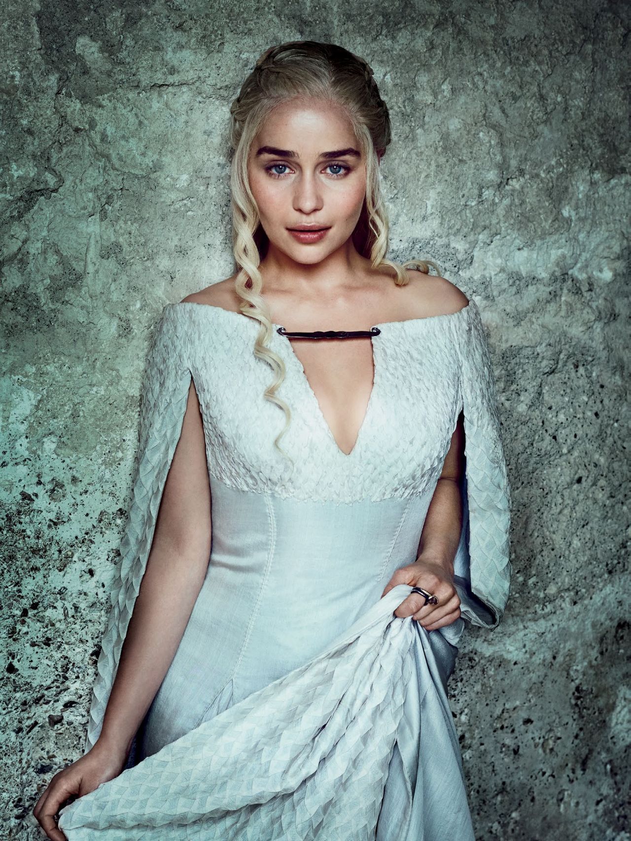 Emilia-Clarke-Entertainment-Weekly-April-2016-1
