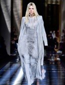 Kendall-Jenner-Balmani-Fashion-Show-Paris-5
