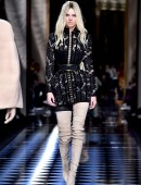 Kendall-Jenner-Balmani-Fashion-Show-Paris-6