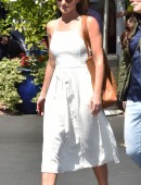 Minka-Kelly-at-Mauros-Cafe-4
