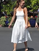 Minka-Kelly-at-Mauros-Cafe-5