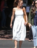 Minka-Kelly-at-Mauros-Cafe-6