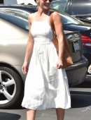 Minka-Kelly-at-Mauros-Cafe-9