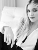 Olivia-Holt-in-Modeliste-Magazine-March-2016-7