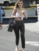 Bella-Thorne-Out-and-About-LA-3