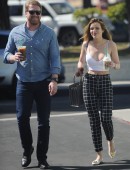 Bella-Thorne-Out-and-About-LA-6