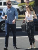 Bella-Thorne-Out-and-About-LA-7