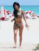 Cami-Li-in-Bikini-2016-10