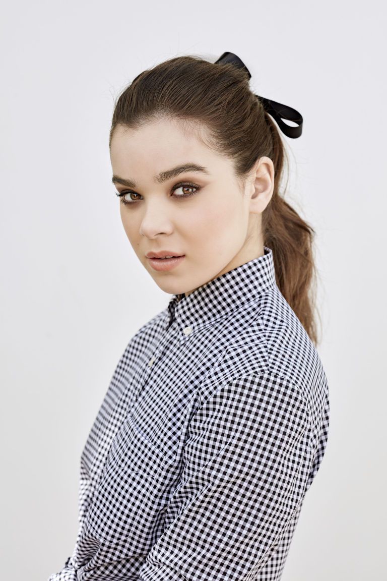 Hailee-Steinfeld-in-Harpers-Bazaar-Magazine-2016-4
