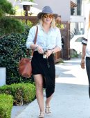 Hilary-Duff-Candids-575