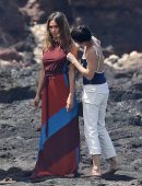 Jessica-Alba-Swimsuit-Photoshoot-Hawaii-934