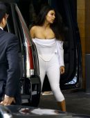 Kim-Kardashian-Cleavage-Miami-6