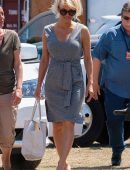 Pamela-Anderson-on-Baywatch-Set-4