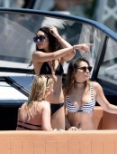 Vanessa-Hudgens-and-Stella-Hudgens-201