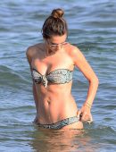 Alessandra-Ambrosio-6