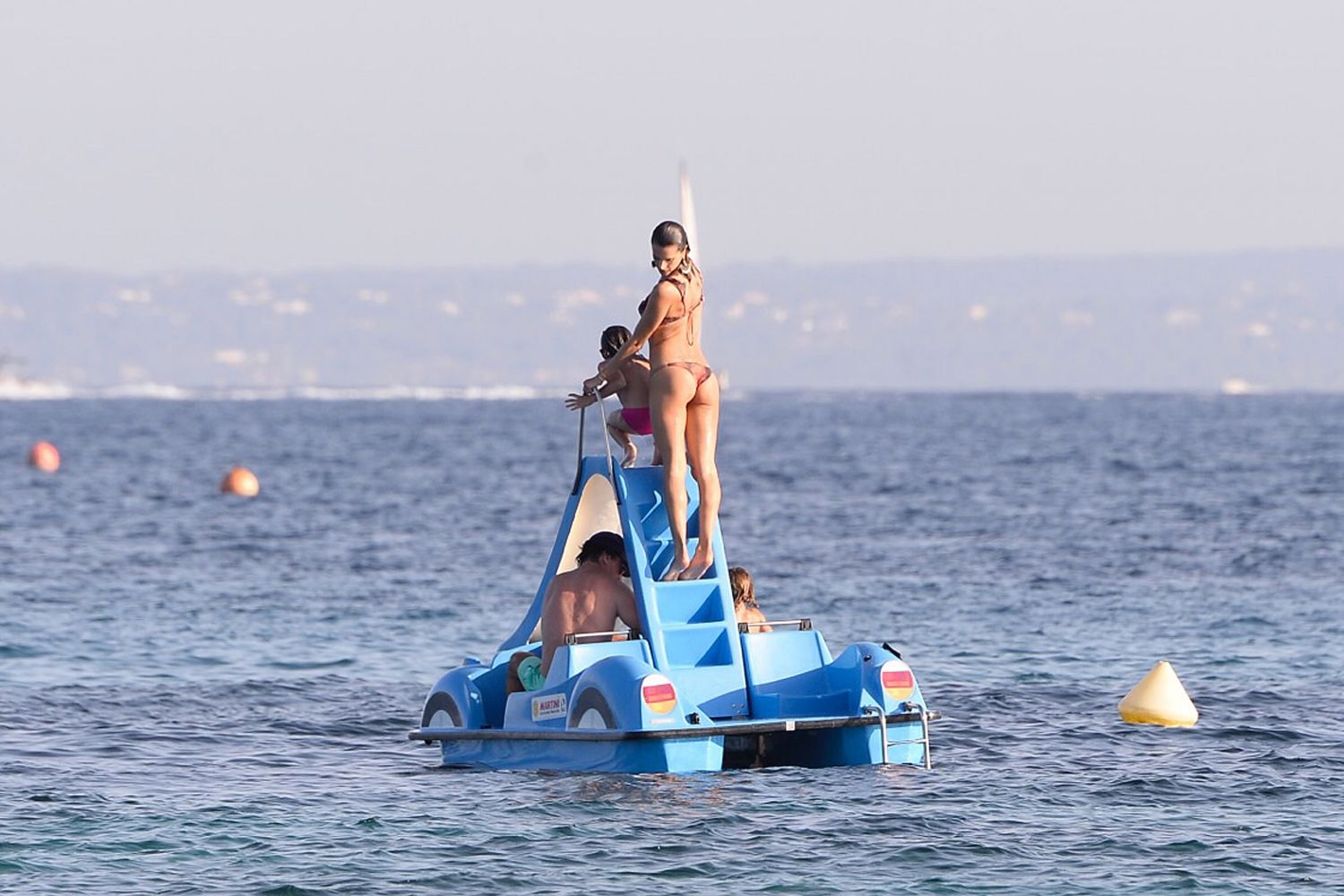Alessandra-Ambrosio-in-Bikini-in-Ibiza-17