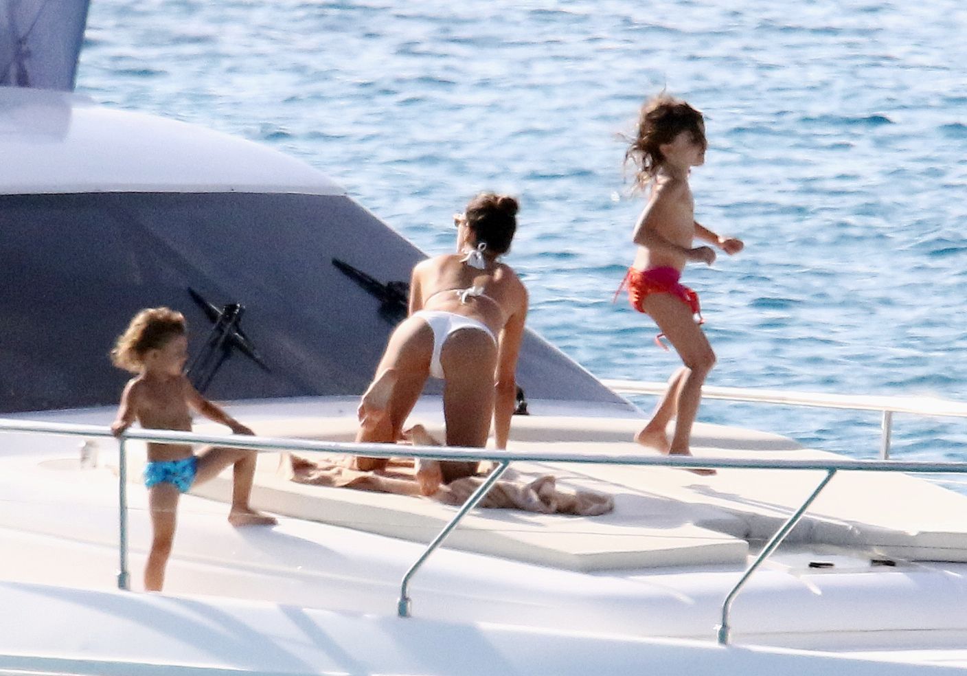 Alessandra-Ambrosio-in-Bikini-in-Ibiza-68