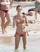 Alessandra-Ambrossio-in-Bikini-106