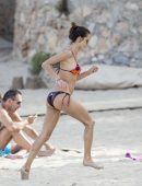Alessandra-Ambrossio-in-Bikini-110