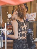 Bella-Thorne-at-St-Peters-Square-in-Rome-6
