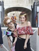 Bella-Thorne-at-St-Peters-Square-in-Rome-7
