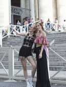 Bella-Thorne-at-St-Peters-Square-in-Rome-8