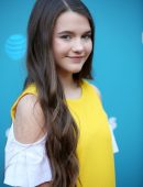 Chloe-East-8