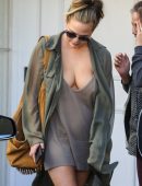 Chrissy-Teigen-3