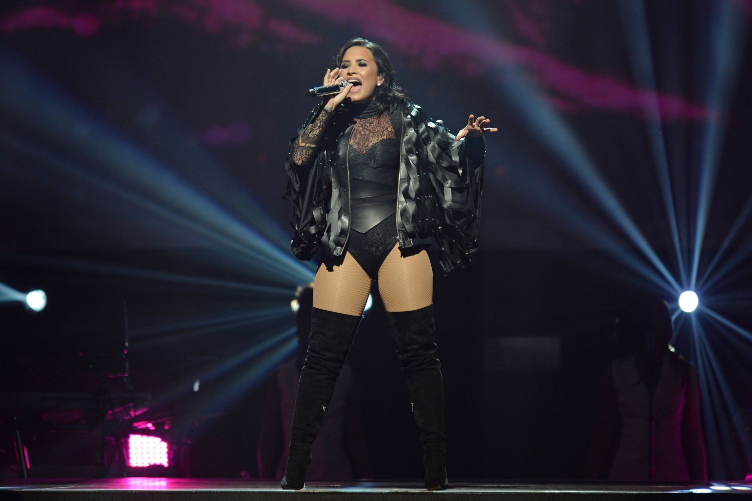 Demi-Lovato-Performing-in-Florida-15