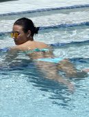 Demi-Lovato-in-Bikini-971
