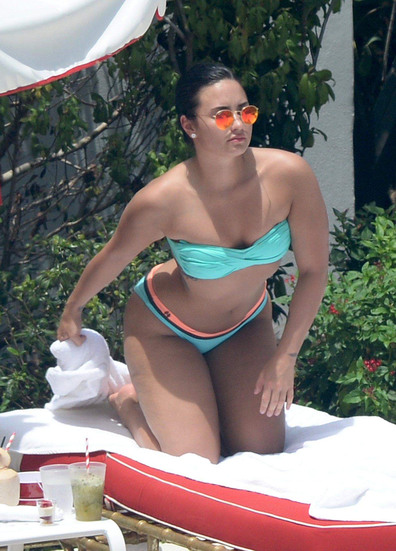 Demi-Lovato-in-Bikini-974