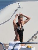 Doutzen-Kroes-817