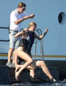 Elsa-Hosk-in-Bikini-789