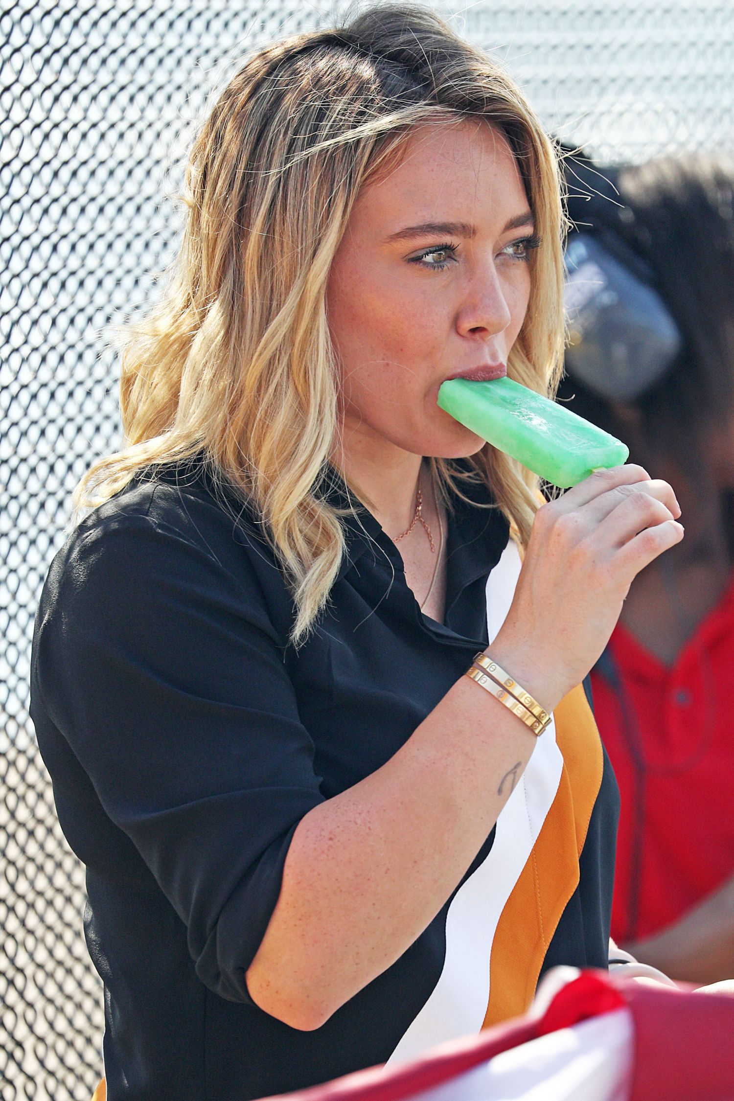 Hilary-Duff-154