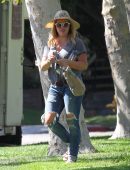 Hilary-Duff-Booty-NY-894