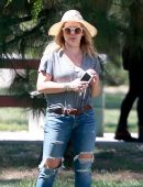 Hilary-Duff-Booty-NY-896