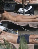 Irina-Shayk-in-Bikini-780