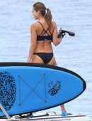 Jessica-Alba-Bikini-Candids-in-Hawaii-752