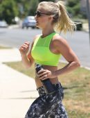 Julianne-Hough-in-Tights-Jogging-5