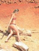 Kate-Hudson-in-Bikini-7