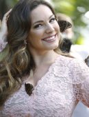 Kelly-Brook-at-RHS-Hampton-Court-Flower-Show-in-London-7