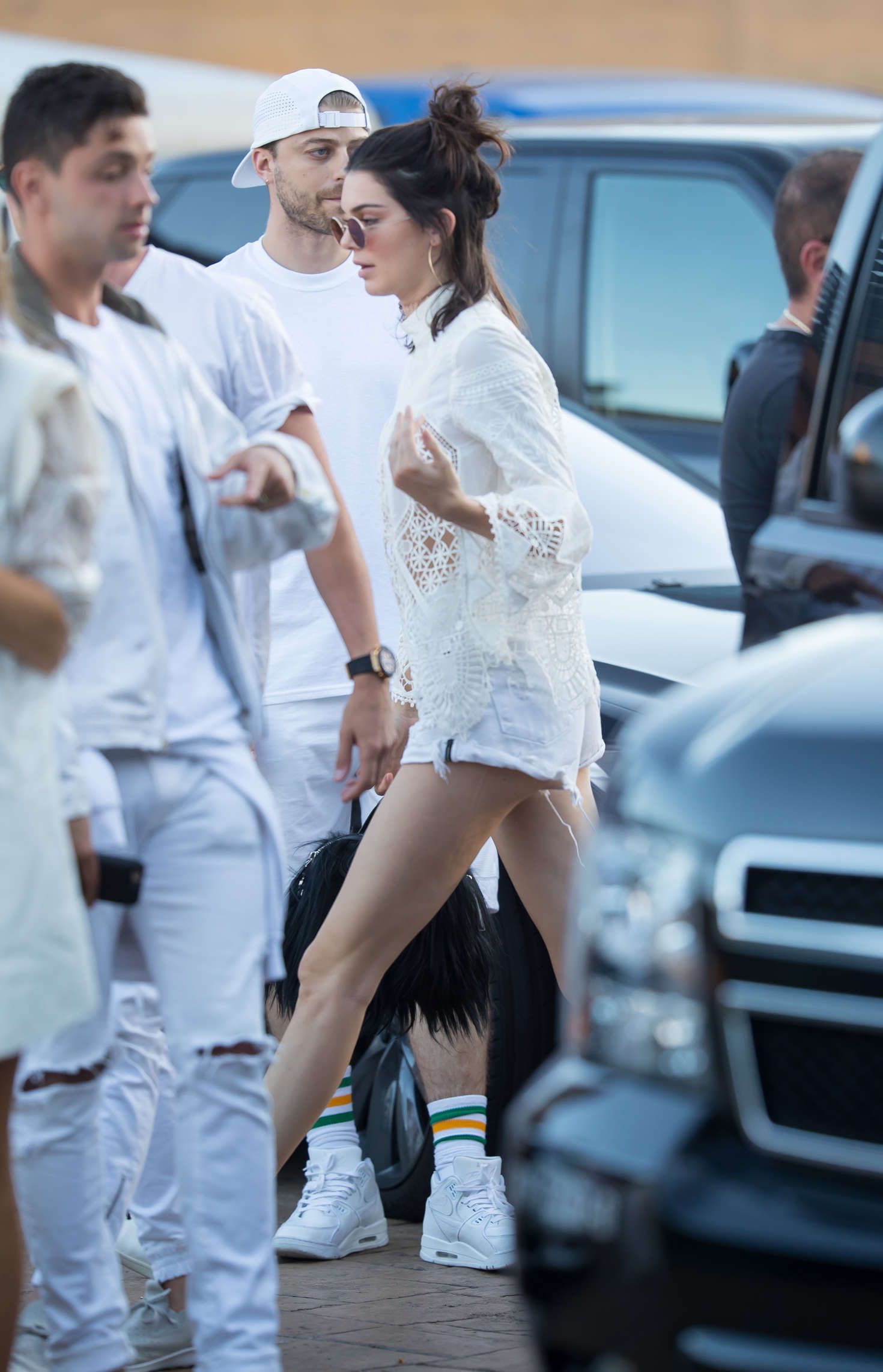 Kendall-Jenner-in-Shorts-at-Nobu-6
