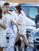 Kendall-Jenner-in-Shorts-at-Nobu-7