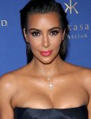 Kim-Kardashian-at-Hakkasan-Nightclub-7