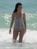 Kourtney-Kardashian-Sunbathing-8