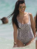 Kourtney-Kardashian-in-Swimsuit-53