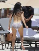 Kourtney-Kardashian-in-Swimsuit-67